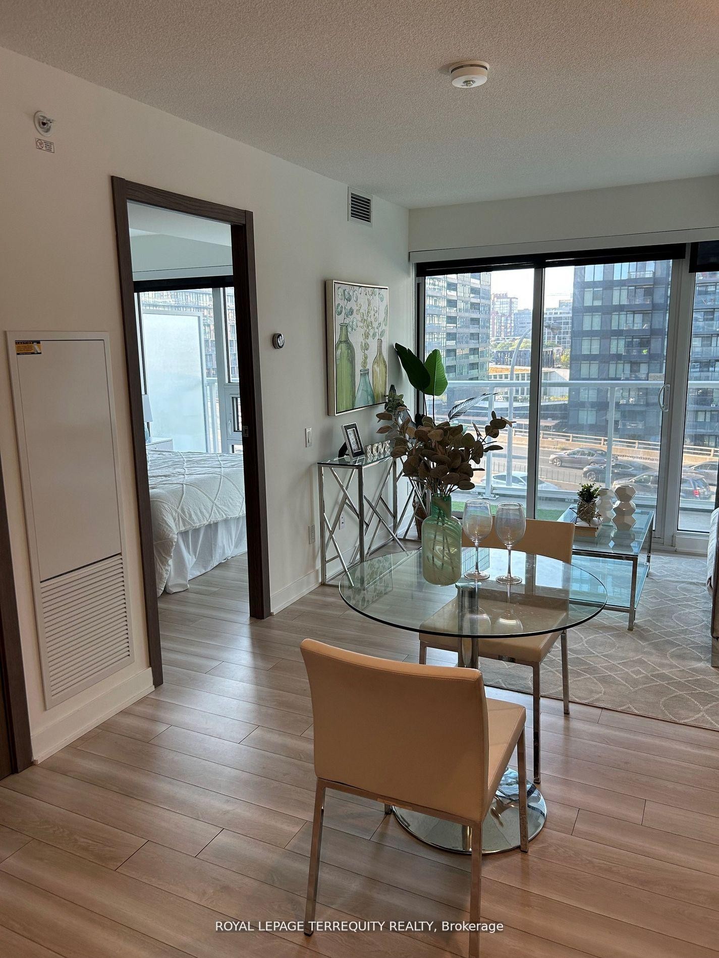 









17


Bathurst

Street, 807,
Toronto,




ON
M5V 0N1

