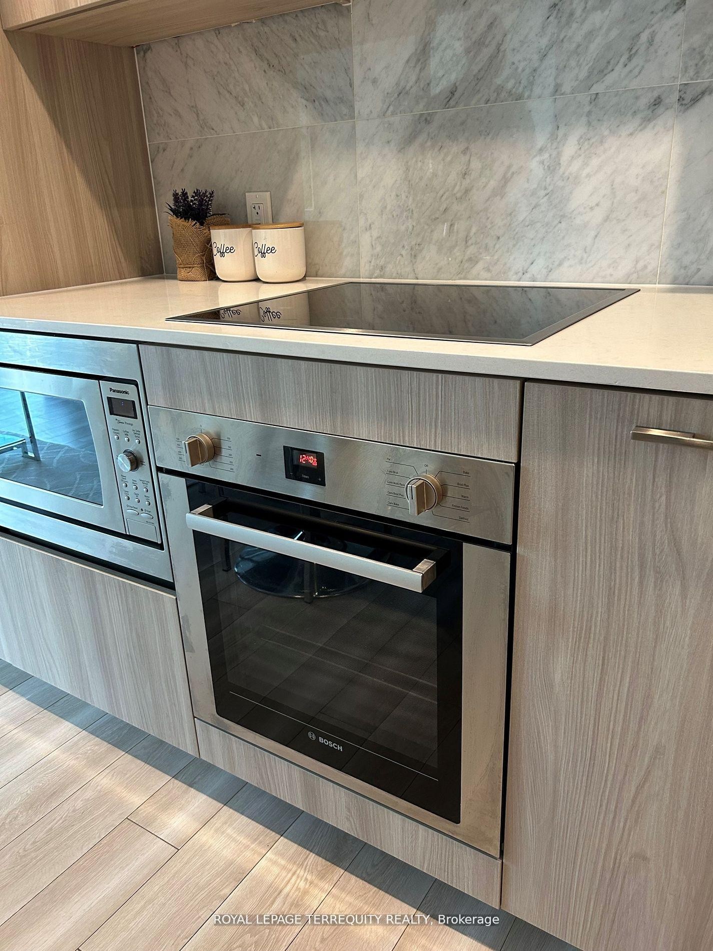 









17


Bathurst

Street, 807,
Toronto,




ON
M5V 0N1

