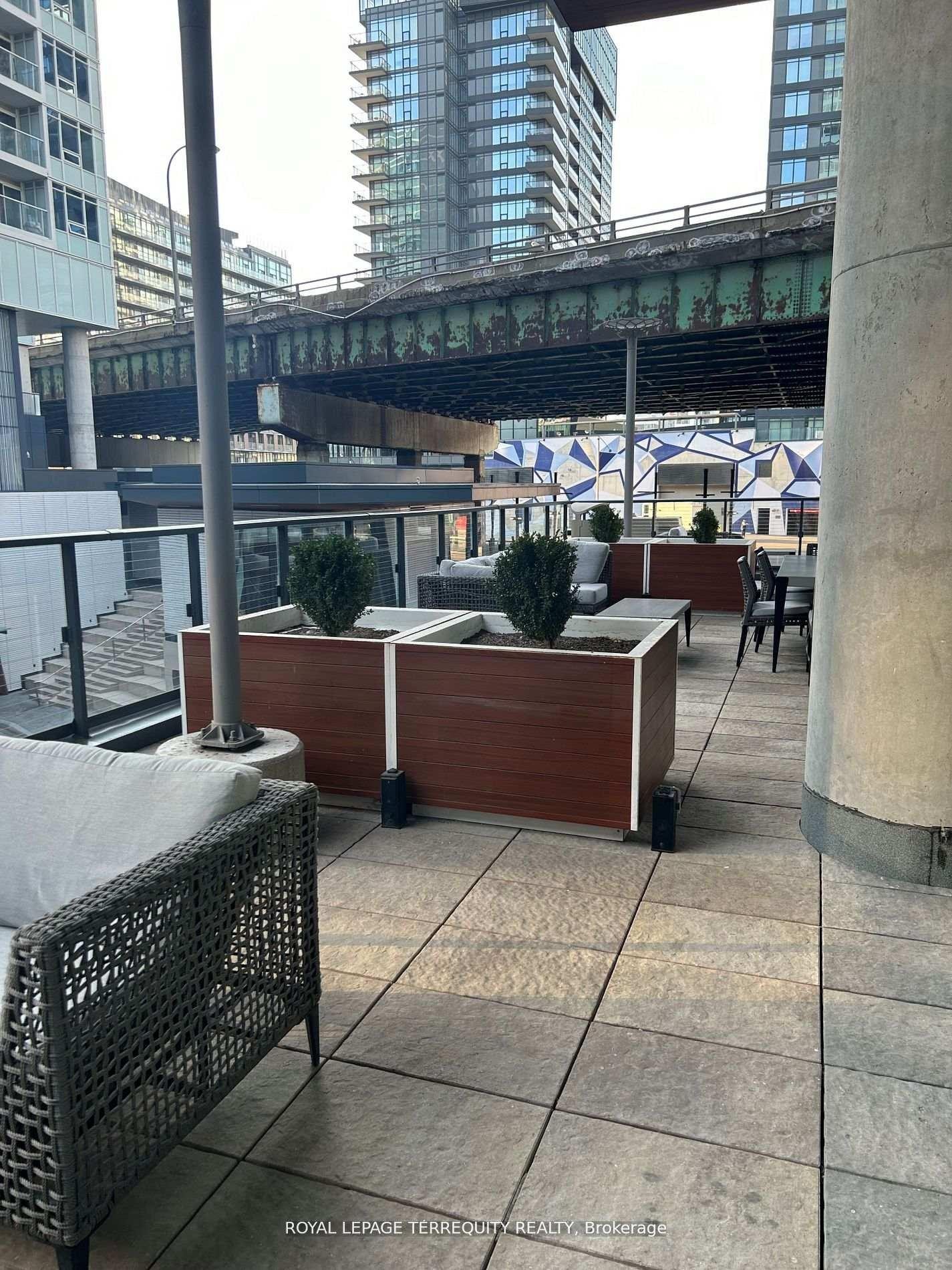 









17


Bathurst

Street, 807,
Toronto,




ON
M5V 0N1

