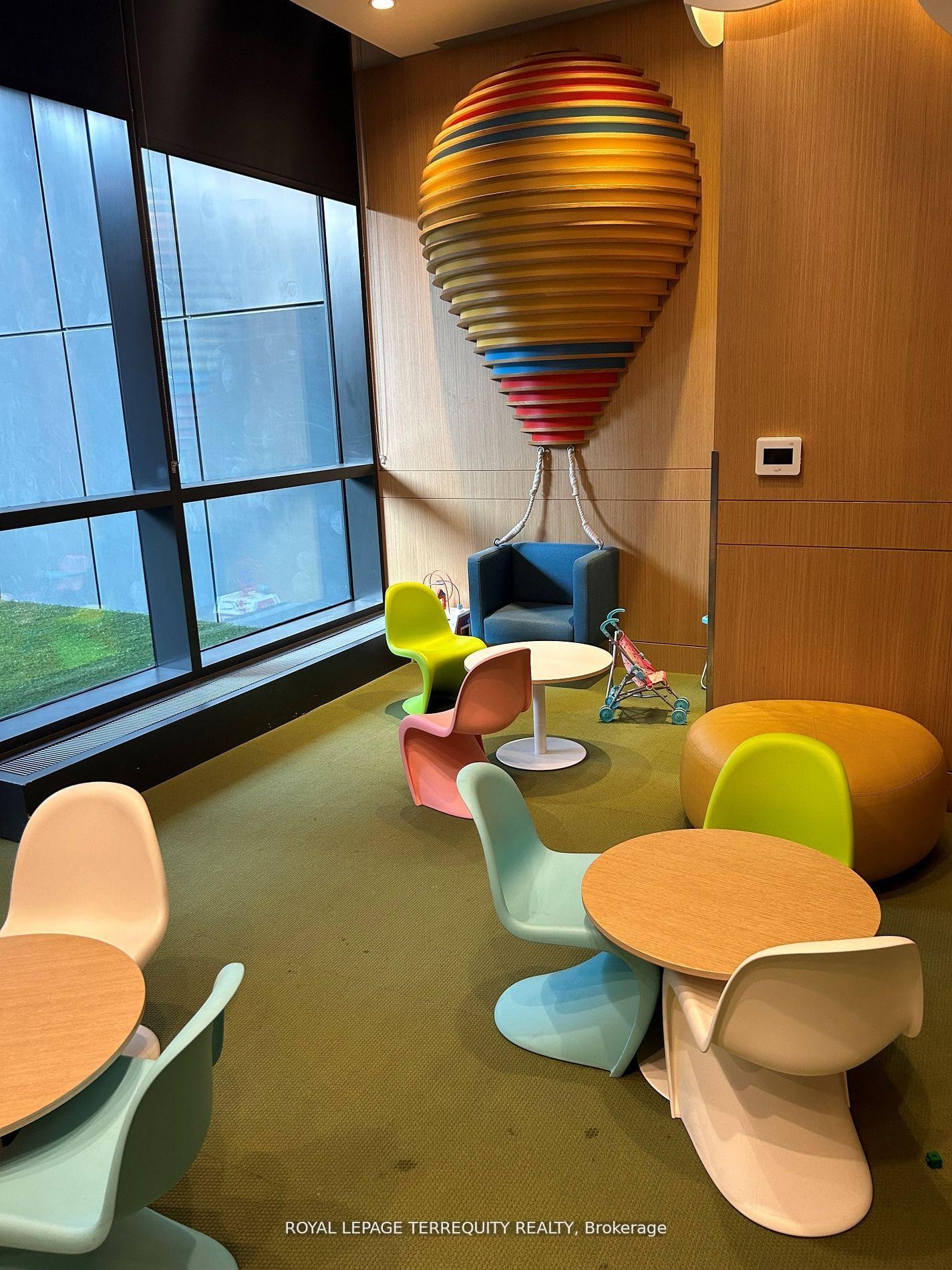 









17


Bathurst

Street, 807,
Toronto,




ON
M5V 0N1

