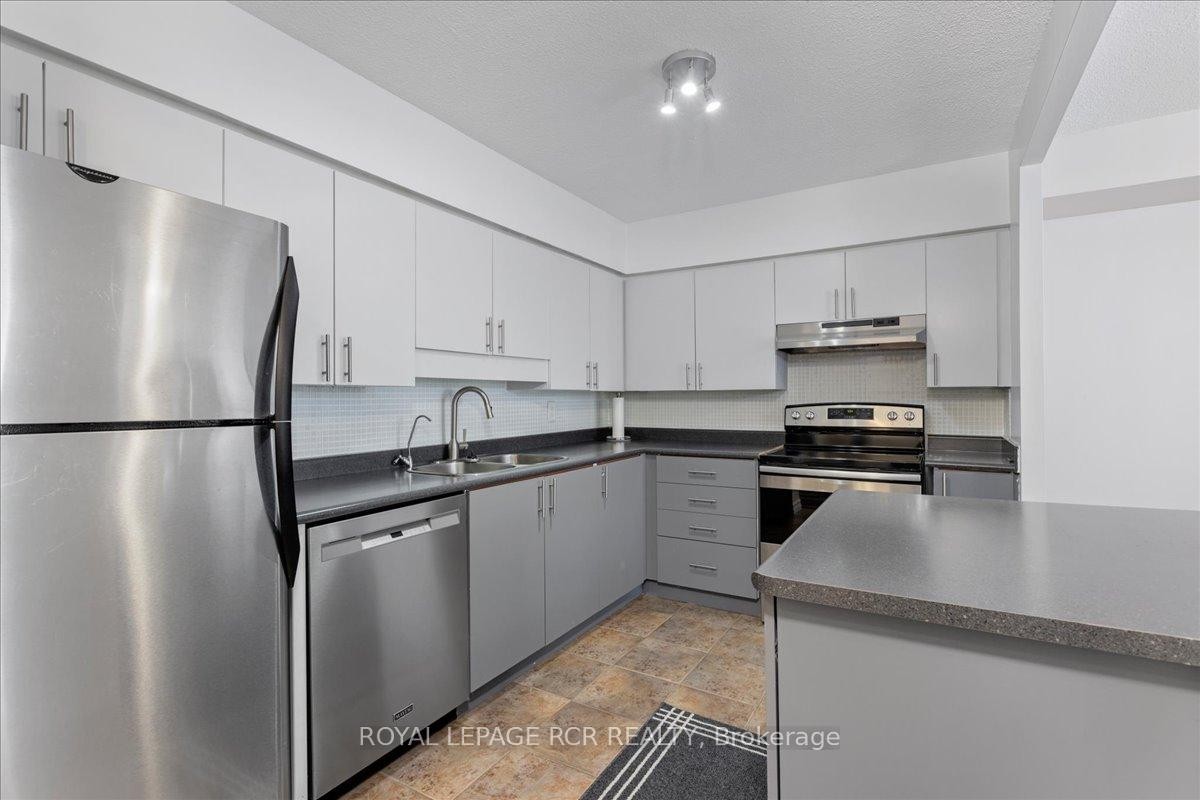 









260


Davis

Drive, 613,
Newmarket,




ON
L3Y 7C3

