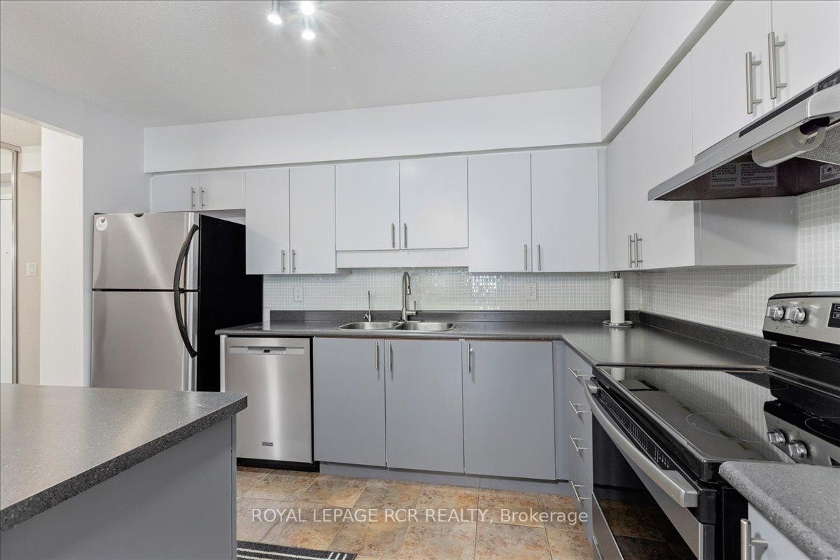 









260


Davis

Drive, 613,
Newmarket,




ON
L3Y 7C3

