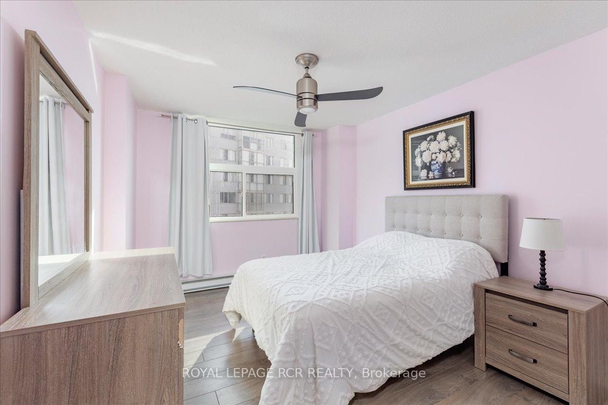









260


Davis

Drive, 613,
Newmarket,




ON
L3Y 7C3

