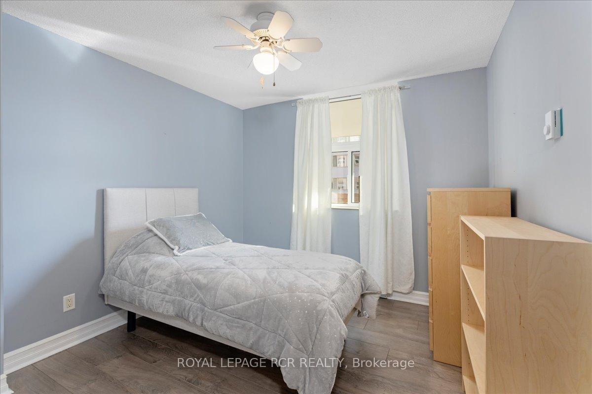 









260


Davis

Drive, 613,
Newmarket,




ON
L3Y 7C3

