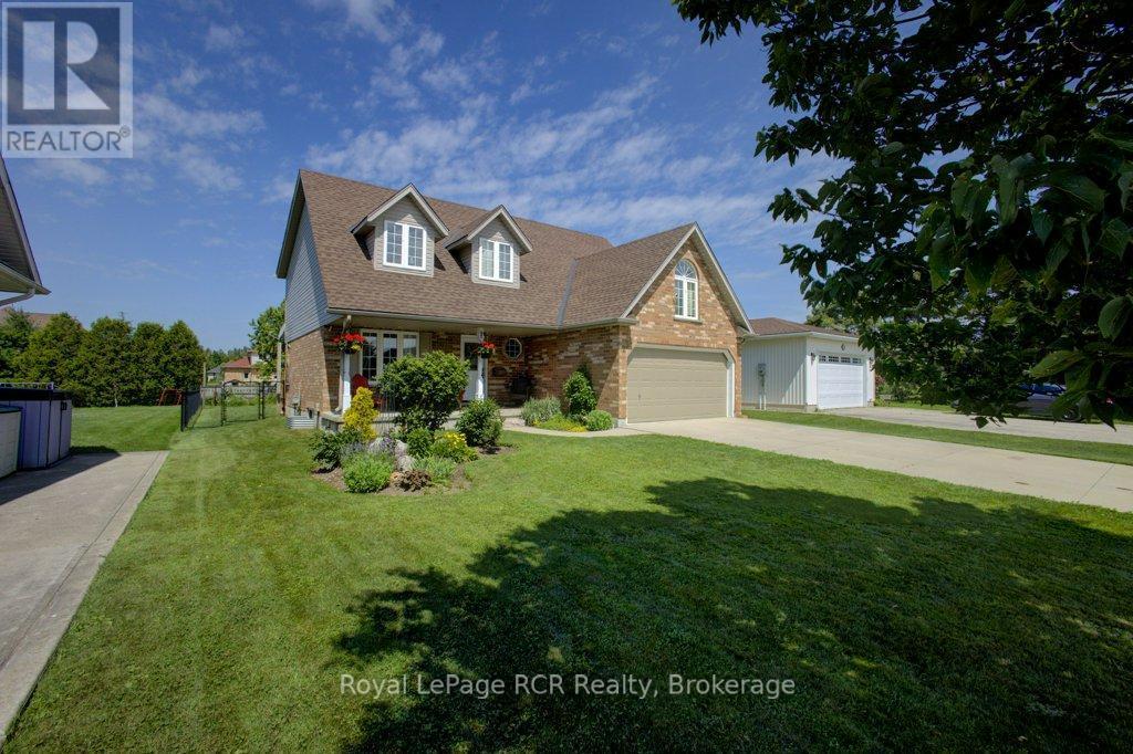 












232 CONESTOGA STREET N

,
Wellington North (Arthur),




Ontario
N0G1A0

