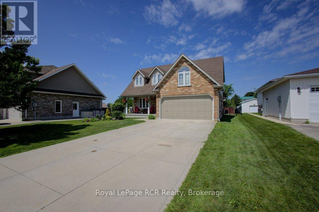 












232 CONESTOGA STREET N

,
Wellington North (Arthur),




Ontario
N0G1A0

