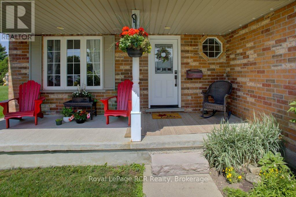 












232 CONESTOGA STREET N

,
Wellington North (Arthur),




Ontario
N0G1A0

