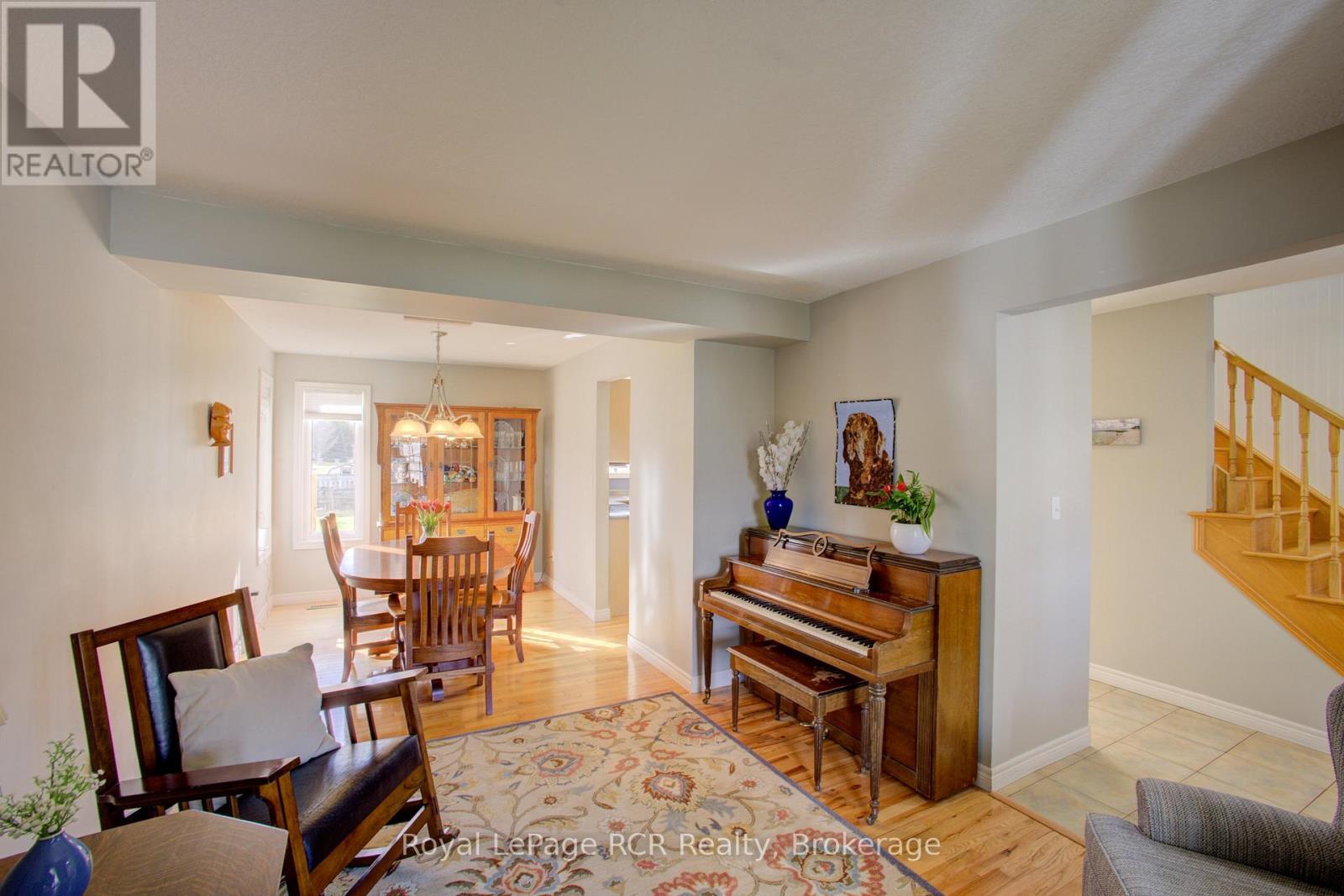 












232 CONESTOGA STREET N

,
Wellington North (Arthur),




Ontario
N0G1A0

