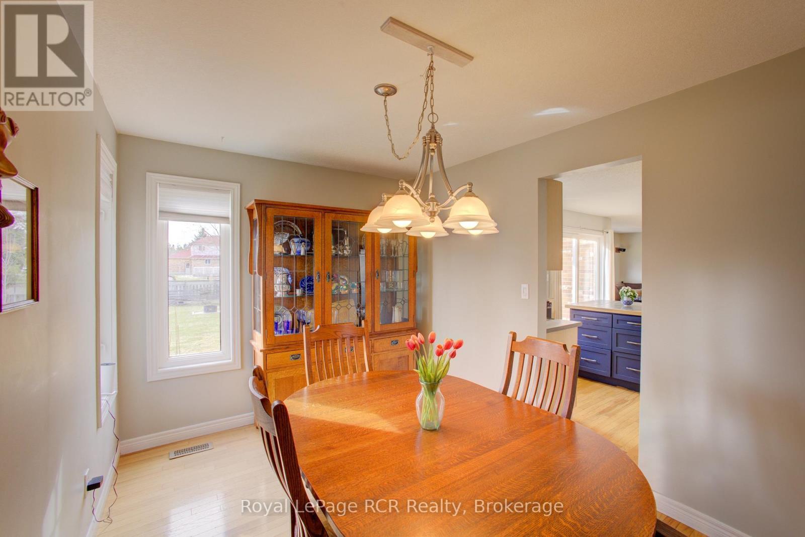 












232 CONESTOGA STREET N

,
Wellington North (Arthur),




Ontario
N0G1A0

