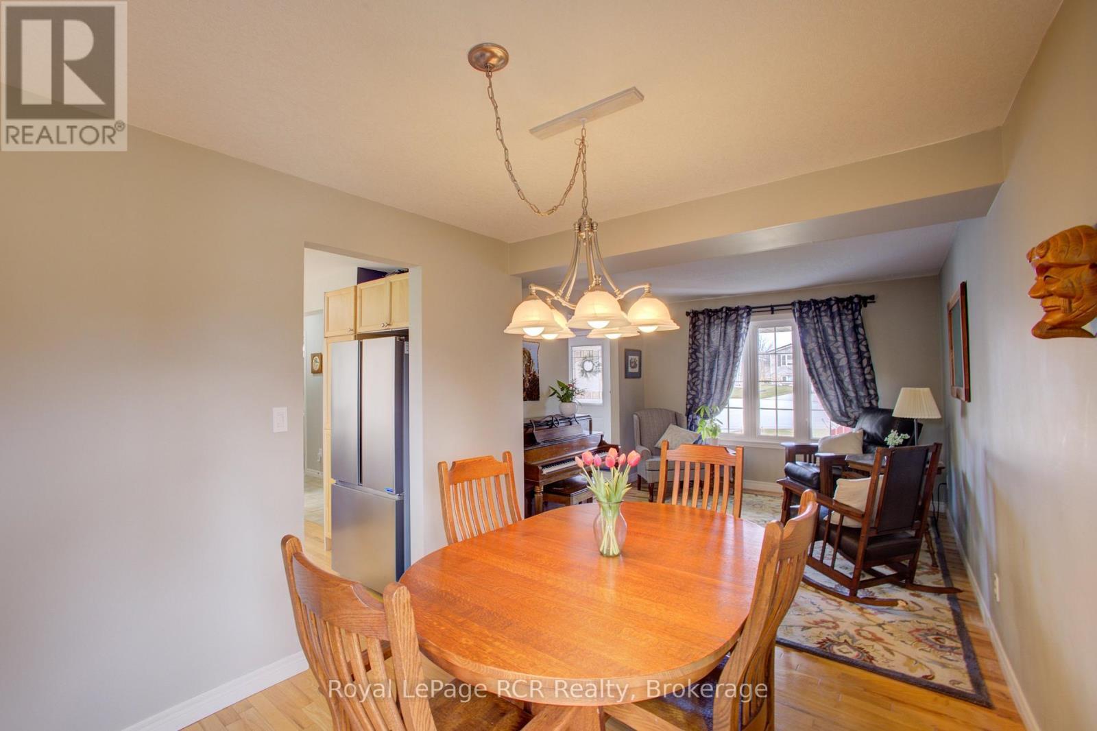 












232 CONESTOGA STREET N

,
Wellington North (Arthur),




Ontario
N0G1A0

