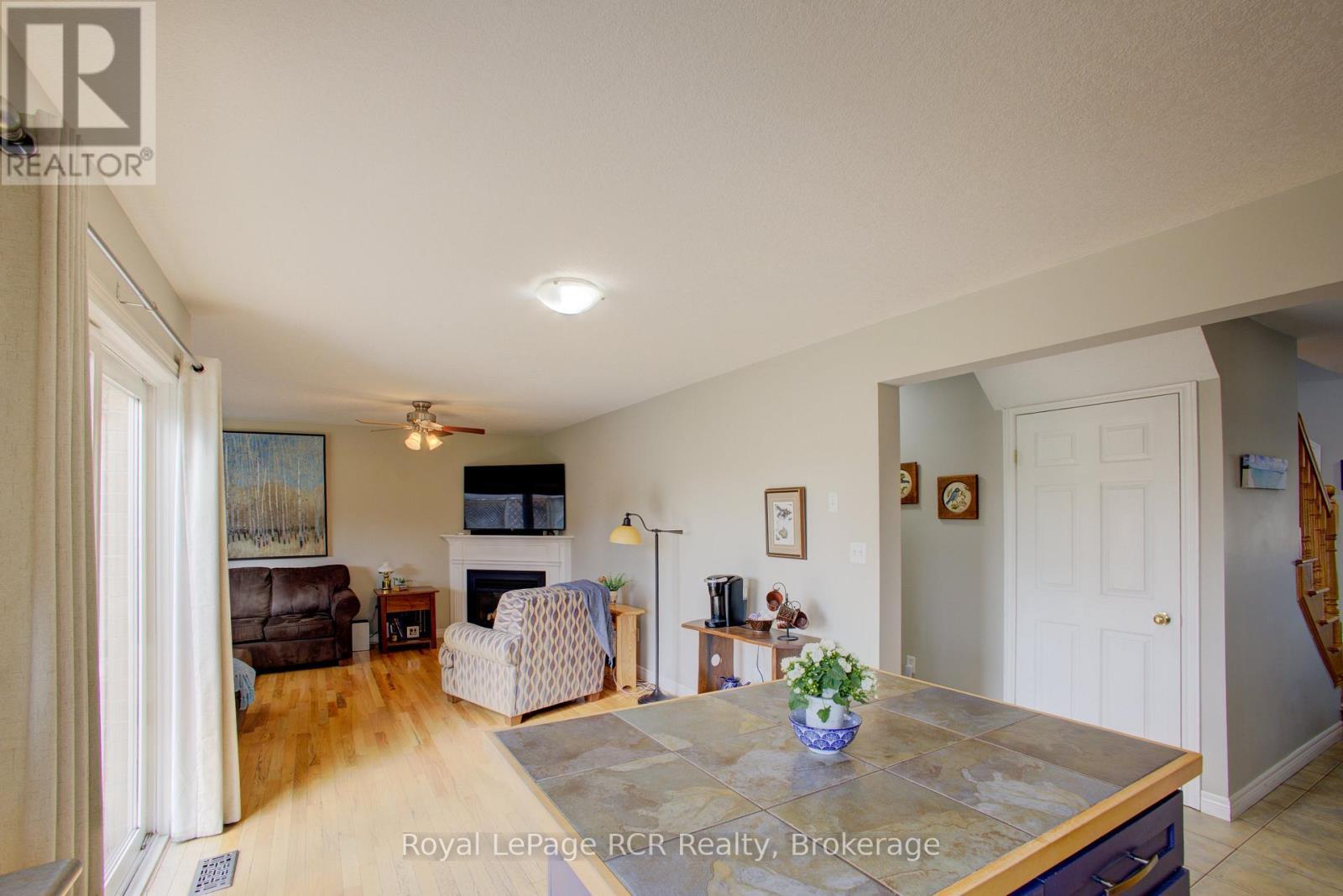 












232 CONESTOGA STREET N

,
Wellington North (Arthur),




Ontario
N0G1A0

