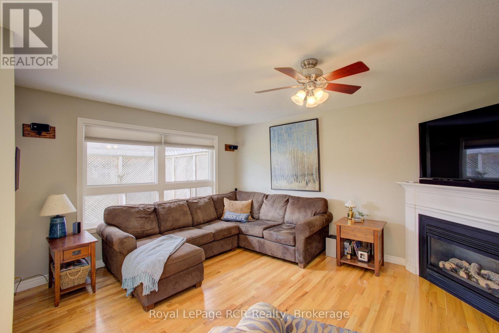 












232 CONESTOGA STREET N

,
Wellington North (Arthur),




Ontario
N0G1A0

