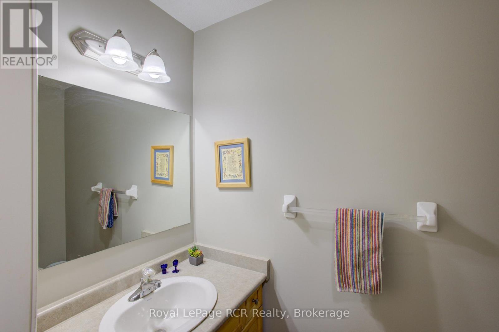 












232 CONESTOGA STREET N

,
Wellington North (Arthur),




Ontario
N0G1A0

