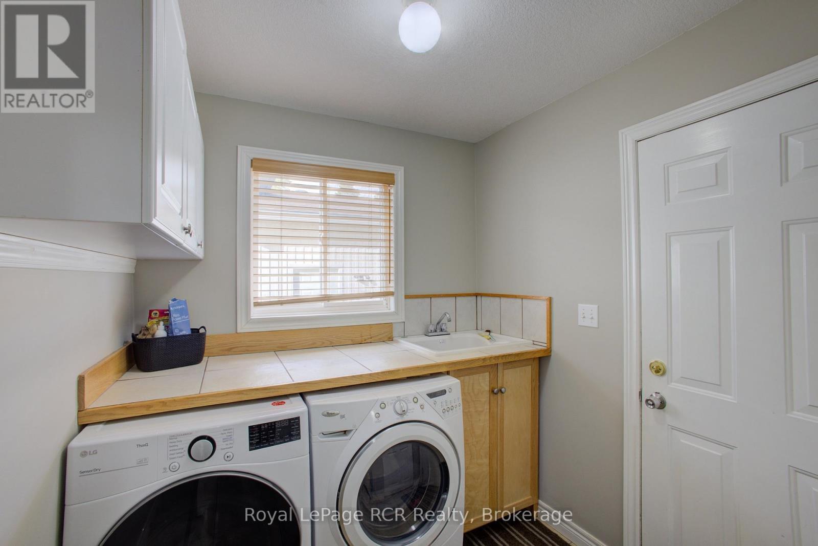 












232 CONESTOGA STREET N

,
Wellington North (Arthur),




Ontario
N0G1A0

