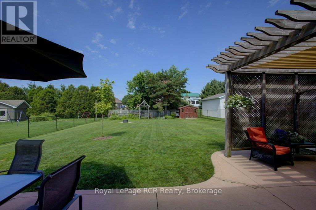 












232 CONESTOGA STREET N

,
Wellington North (Arthur),




Ontario
N0G1A0


