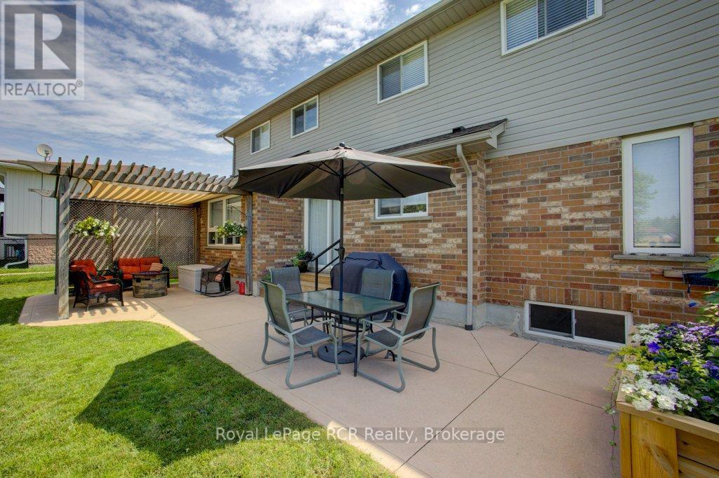 












232 CONESTOGA STREET N

,
Wellington North (Arthur),




Ontario
N0G1A0

