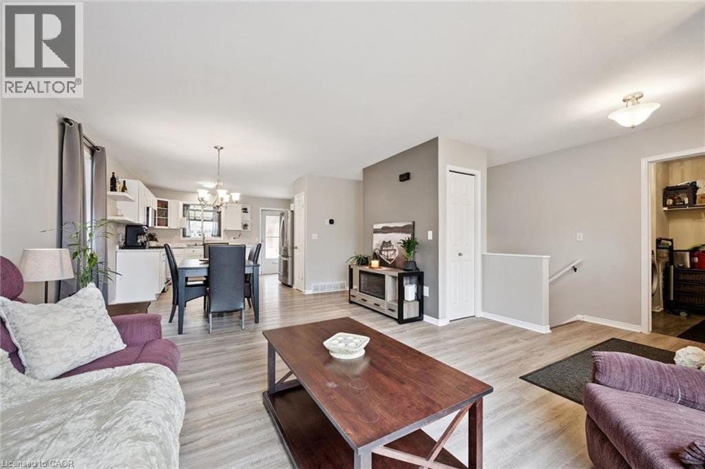 












119 MEADOWRIDGE Drive

,
St. Marys,




Ontario
N4X1A6

