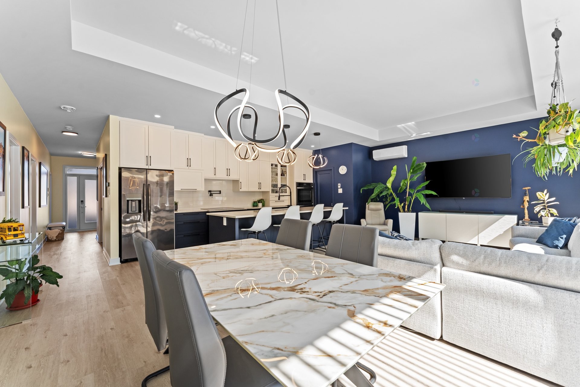 









6101


Place des Ruisseaux

,
Saint-Félix-de-Valois,




QC
J0K2M0

