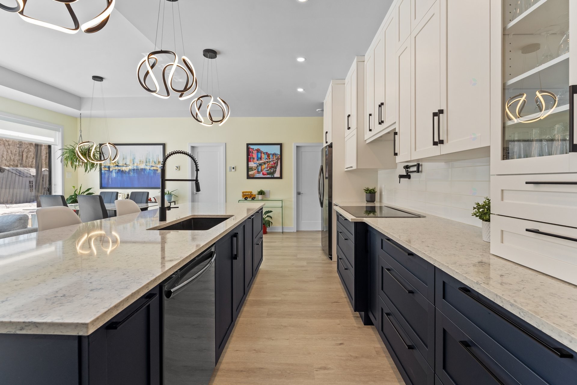 









6101


Place des Ruisseaux

,
Saint-Félix-de-Valois,




QC
J0K2M0

