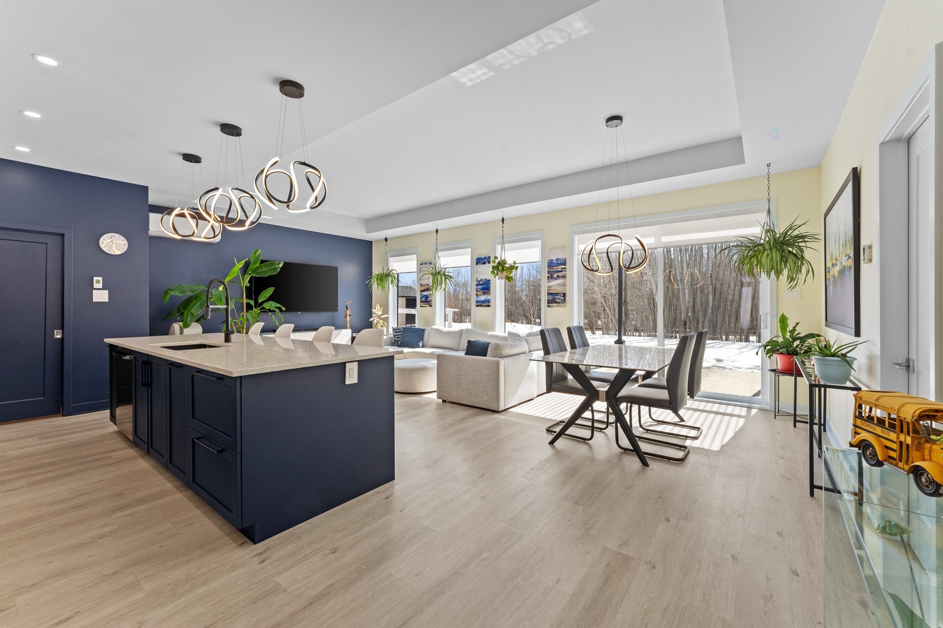 









6101


Place des Ruisseaux

,
Saint-Félix-de-Valois,




QC
J0K2M0


