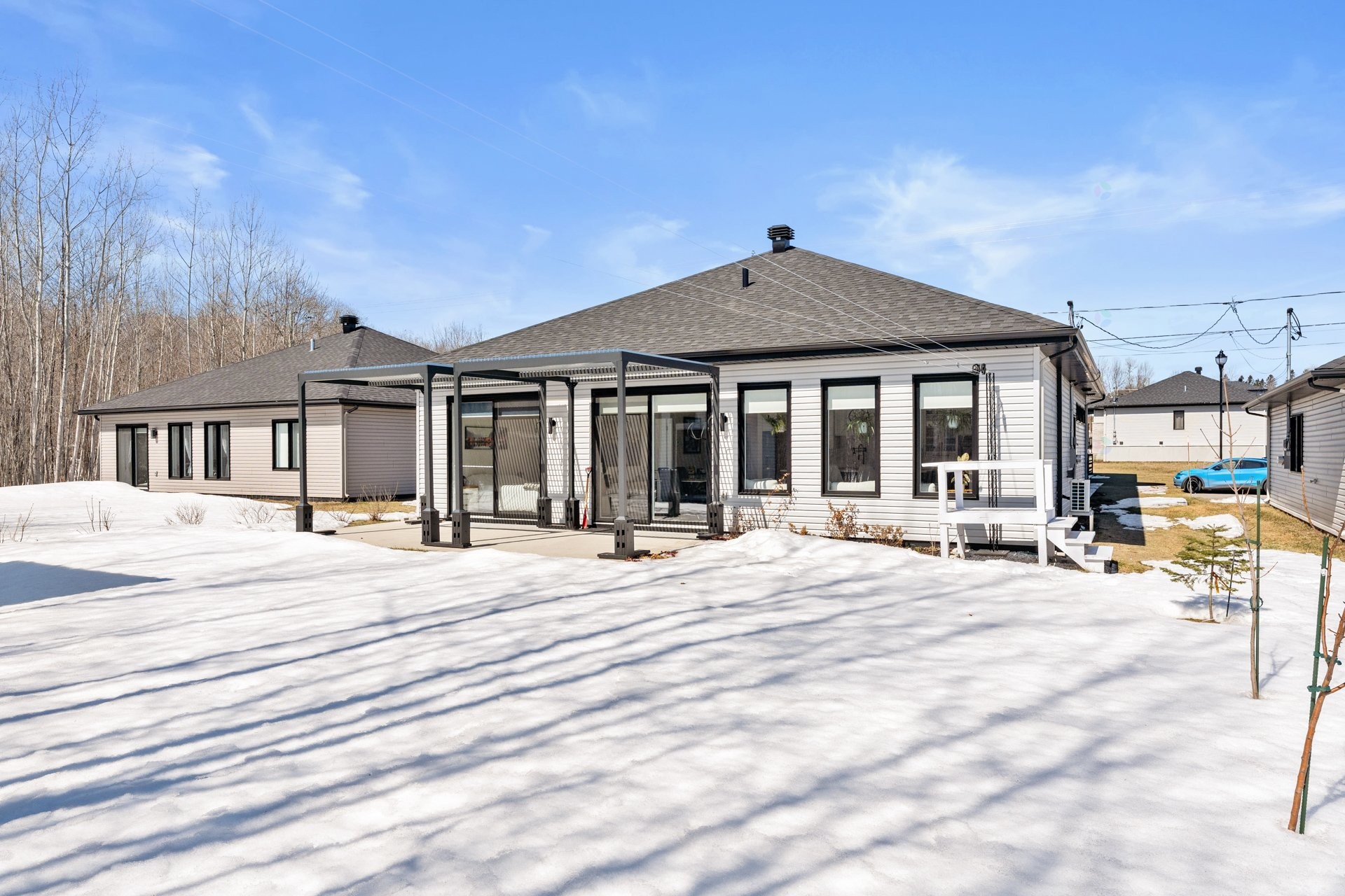 









6101


Place des Ruisseaux

,
Saint-Félix-de-Valois,




QC
J0K2M0

