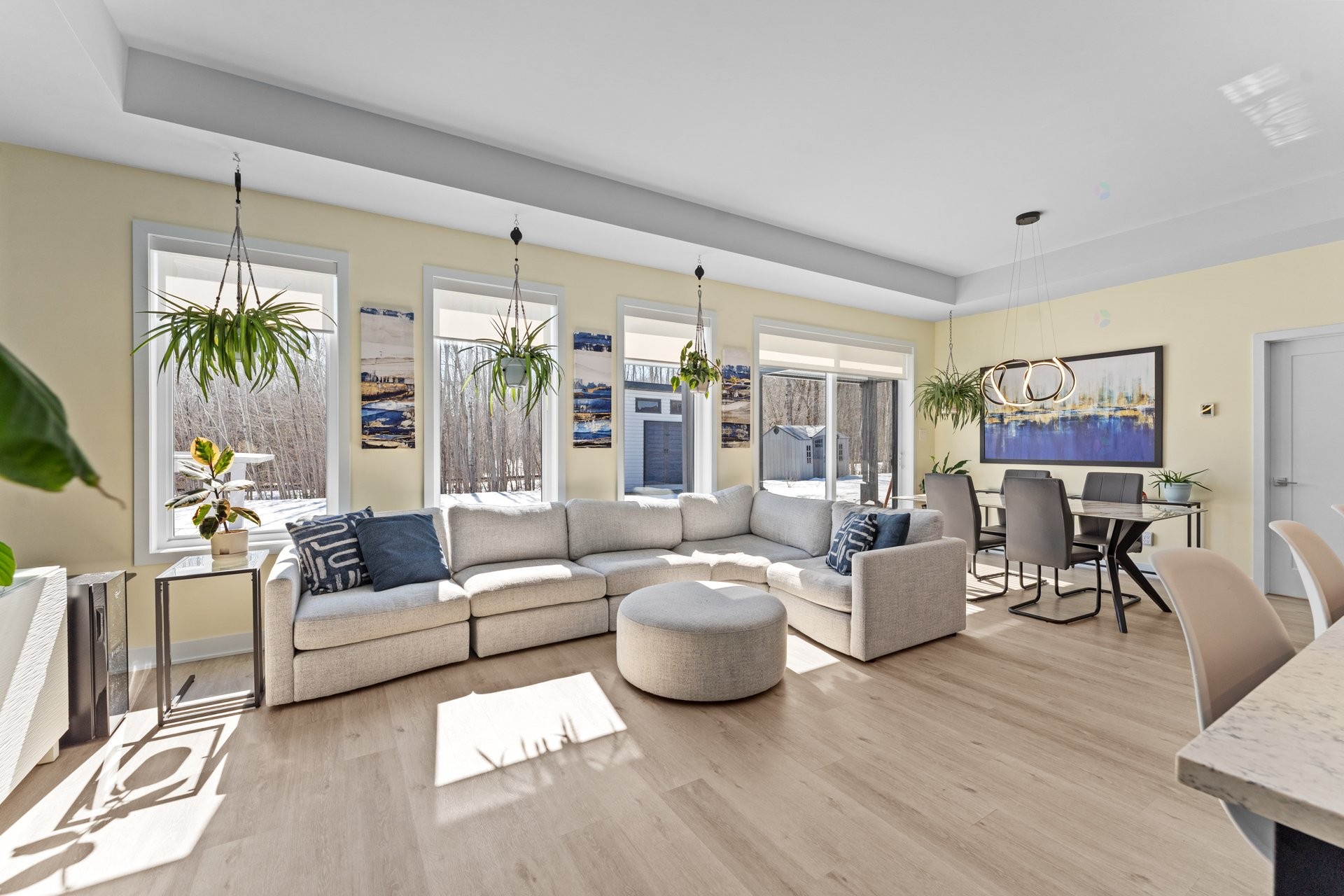 









6101


Place des Ruisseaux

,
Saint-Félix-de-Valois,




QC
J0K2M0

