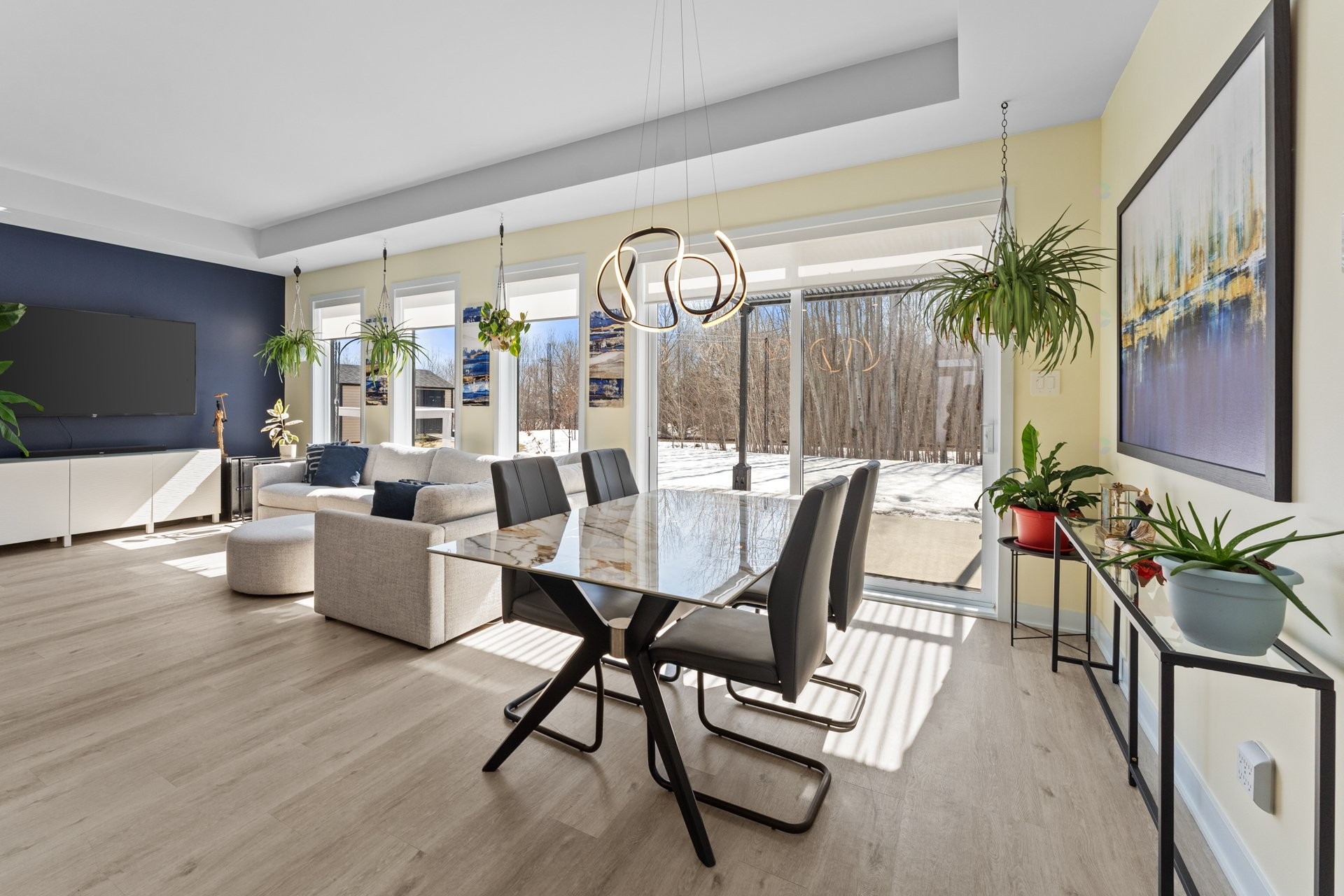 









6101


Place des Ruisseaux

,
Saint-Félix-de-Valois,




QC
J0K2M0

