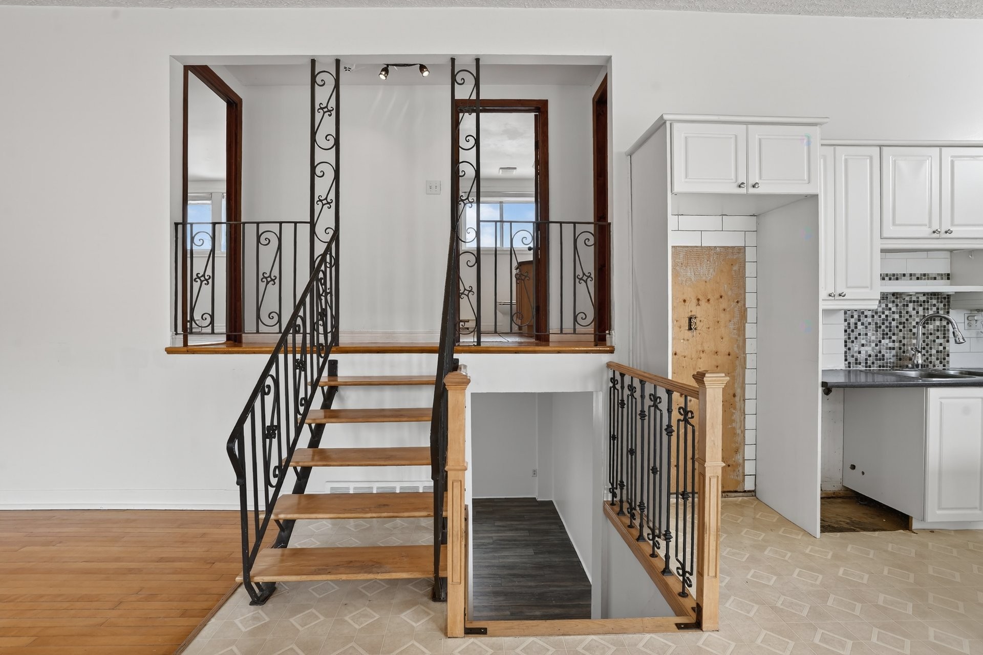 









580


6e Avenue

,
Saint-Jérôme,




QC
J7Z5H9


