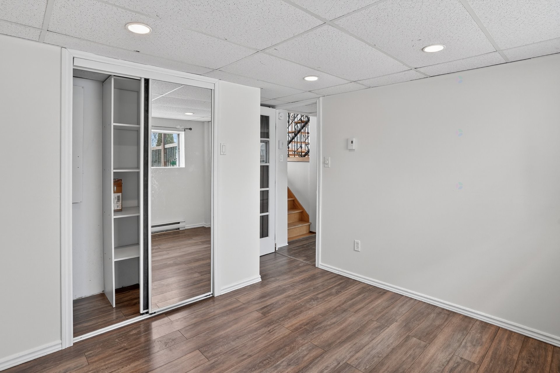 









580


6e Avenue

,
Saint-Jérôme,




QC
J7Z5H9

