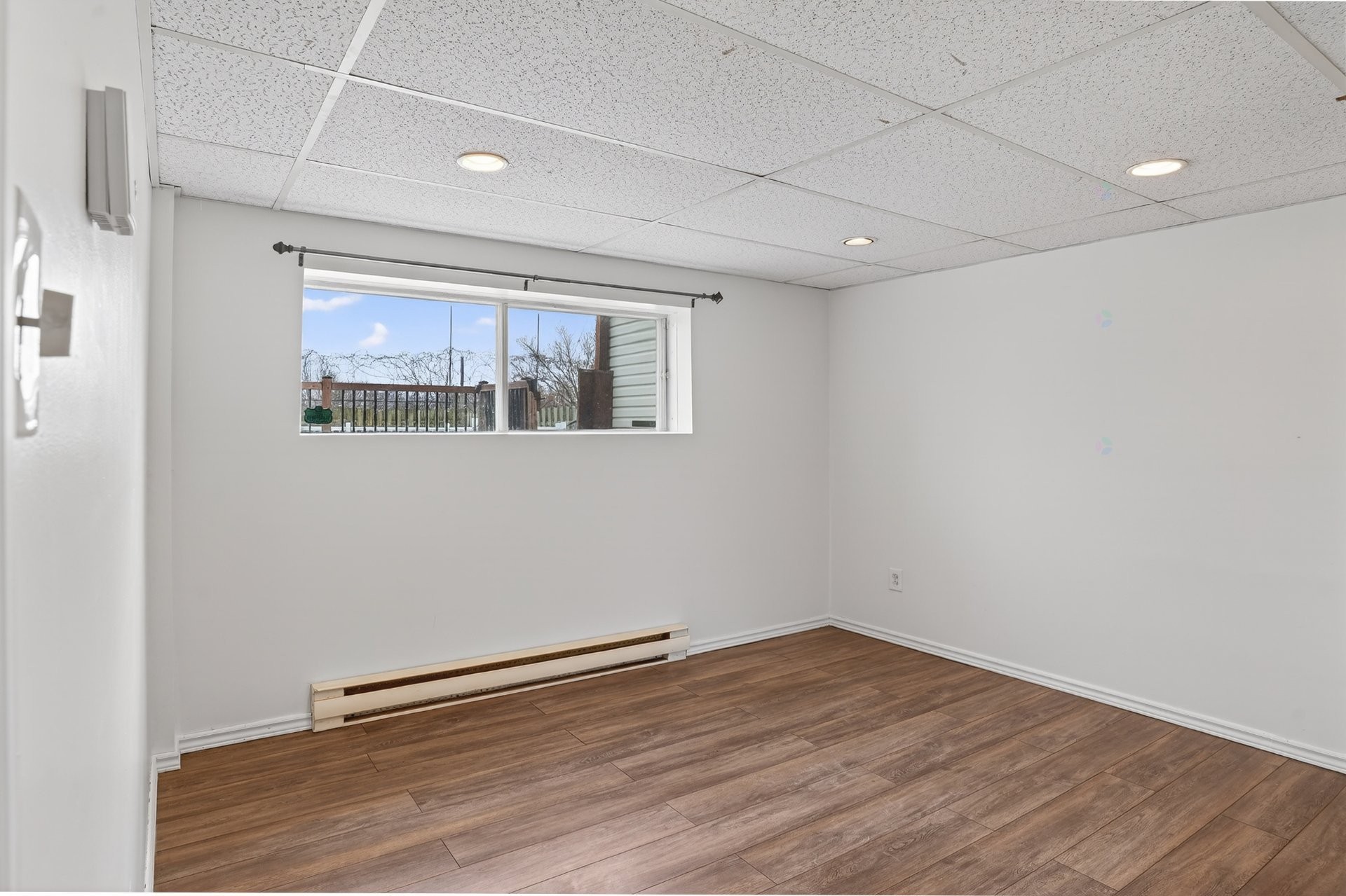 









580


6e Avenue

,
Saint-Jérôme,




QC
J7Z5H9

