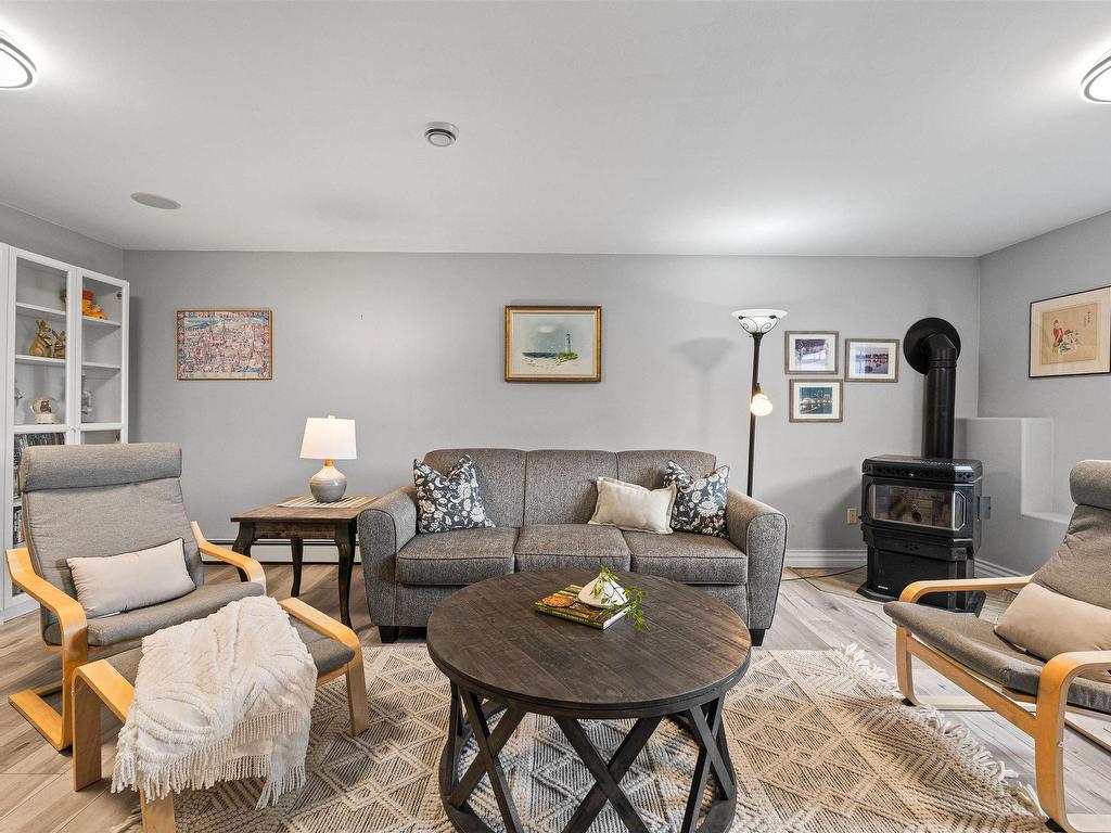 












123 Sarah Ingraham Drive

,
Williamswood,




NS
B3V 1N9

