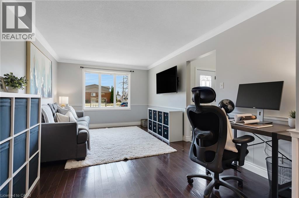 












86 MCGARRY Drive

,
Kitchener,




Ontario
N2N1A4

