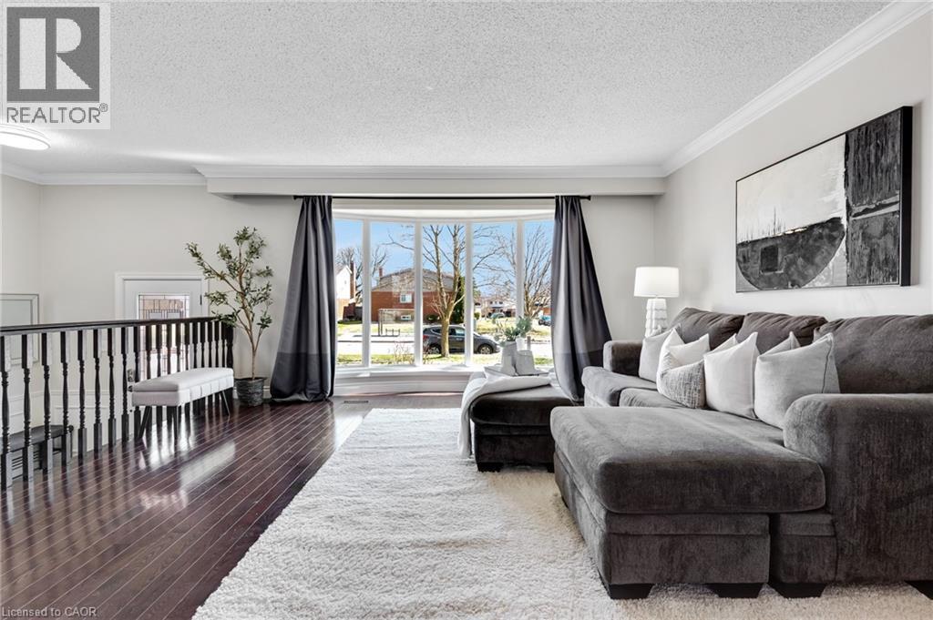 












86 MCGARRY Drive

,
Kitchener,




Ontario
N2N1A4

