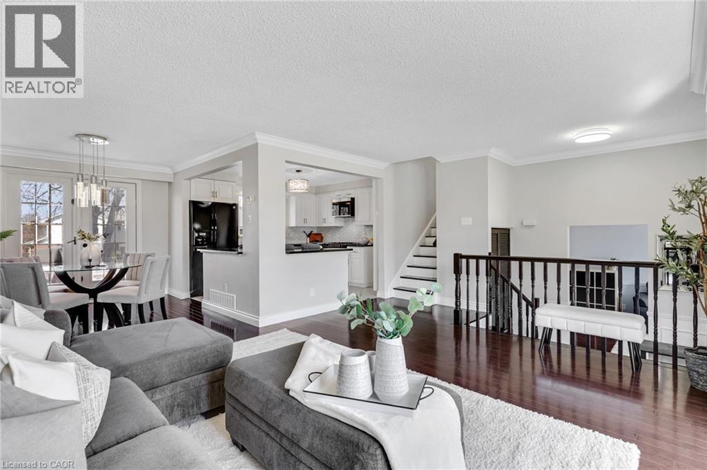 












86 MCGARRY Drive

,
Kitchener,




Ontario
N2N1A4

