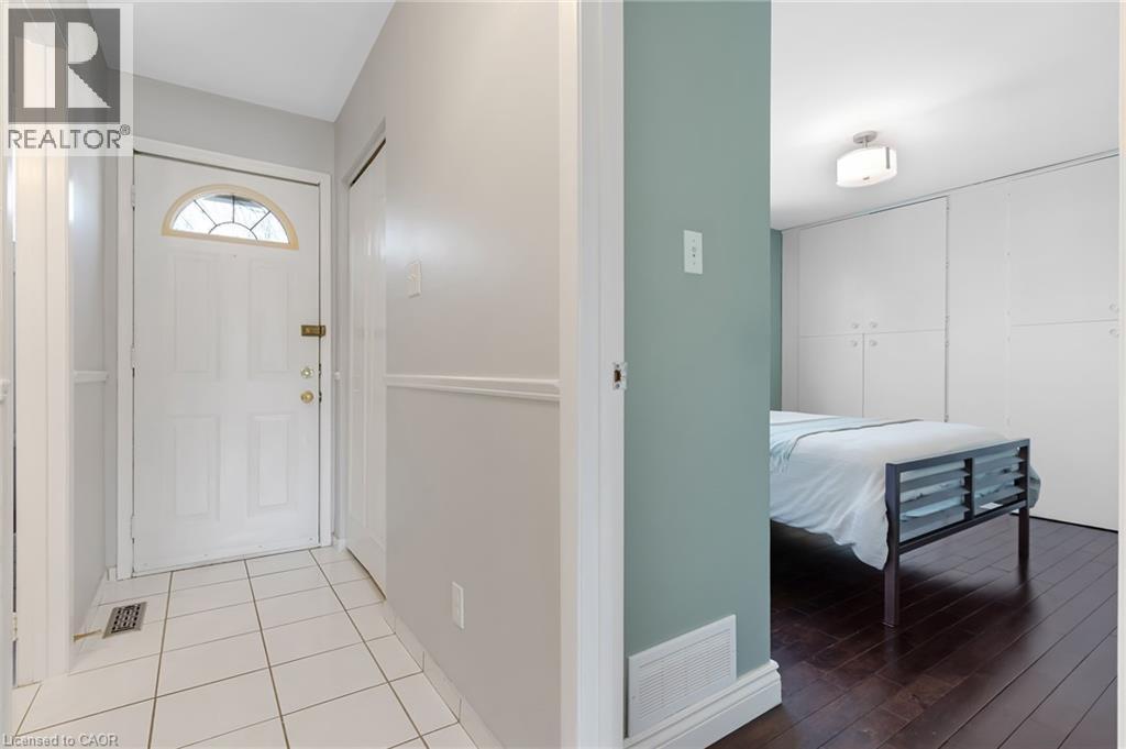 












86 MCGARRY Drive

,
Kitchener,




Ontario
N2N1A4

