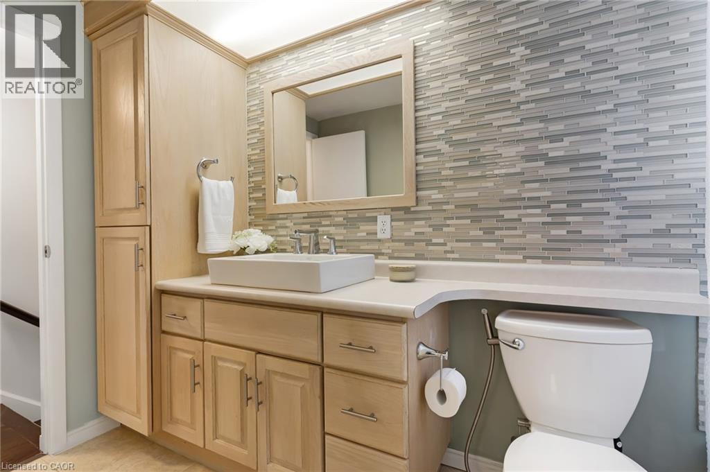 












86 MCGARRY Drive

,
Kitchener,




Ontario
N2N1A4

