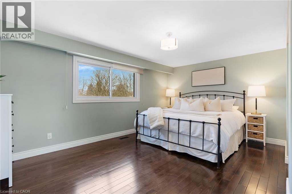 












86 MCGARRY Drive

,
Kitchener,




Ontario
N2N1A4

