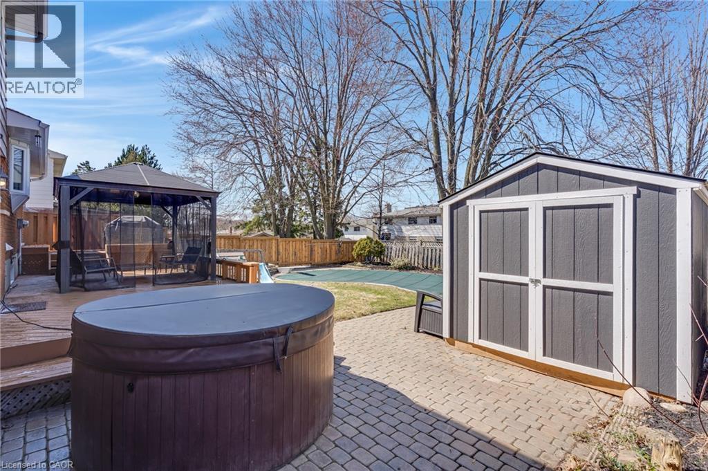 












86 MCGARRY Drive

,
Kitchener,




Ontario
N2N1A4

