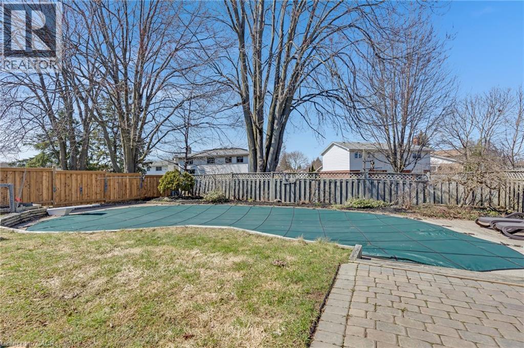 












86 MCGARRY Drive

,
Kitchener,




Ontario
N2N1A4

