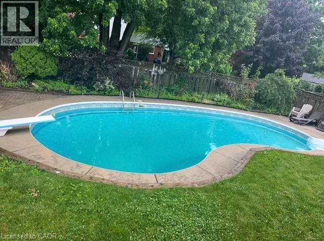 












86 MCGARRY Drive

,
Kitchener,




Ontario
N2N1A4

