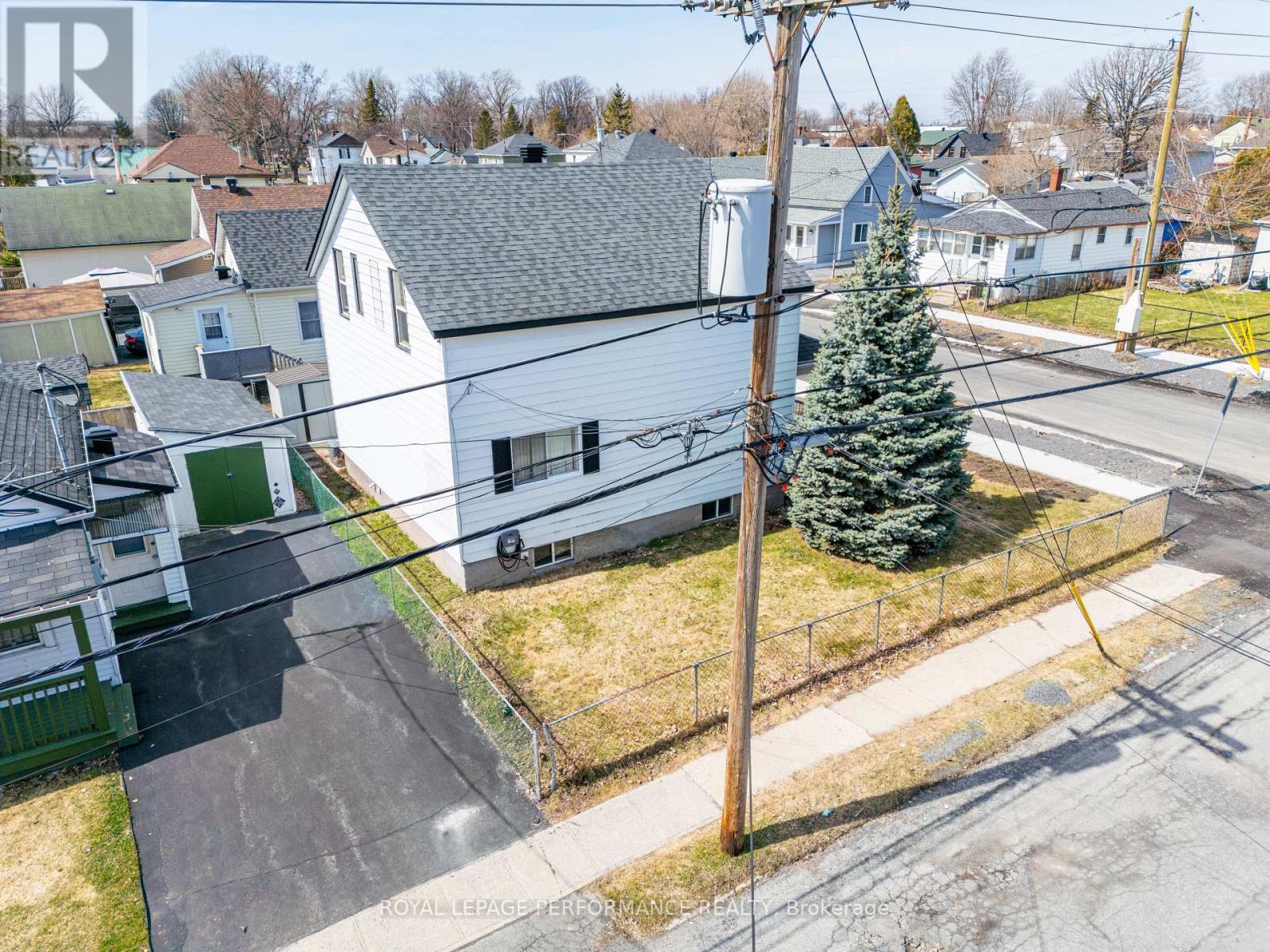 












4 LAUBER AVENUE

,
Cornwall,




Ontario
K6J2V9

