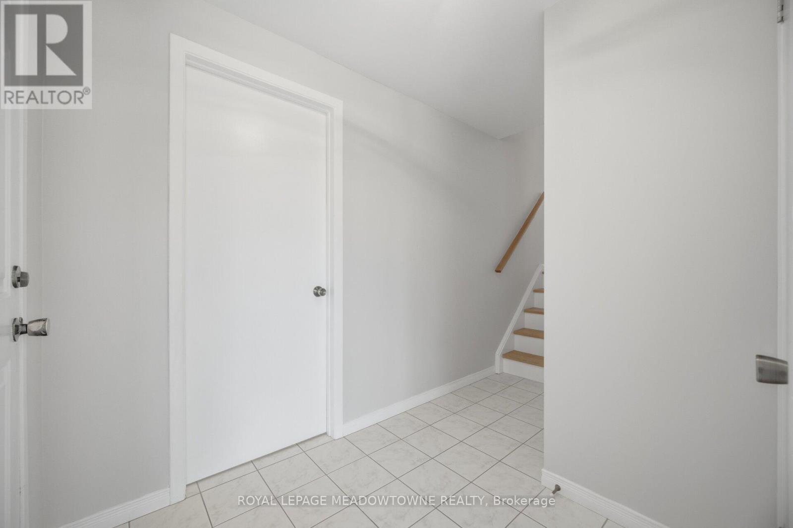 












523 TRAFALGAR COURT

,
Milton,




Ontario
L9T3A8

