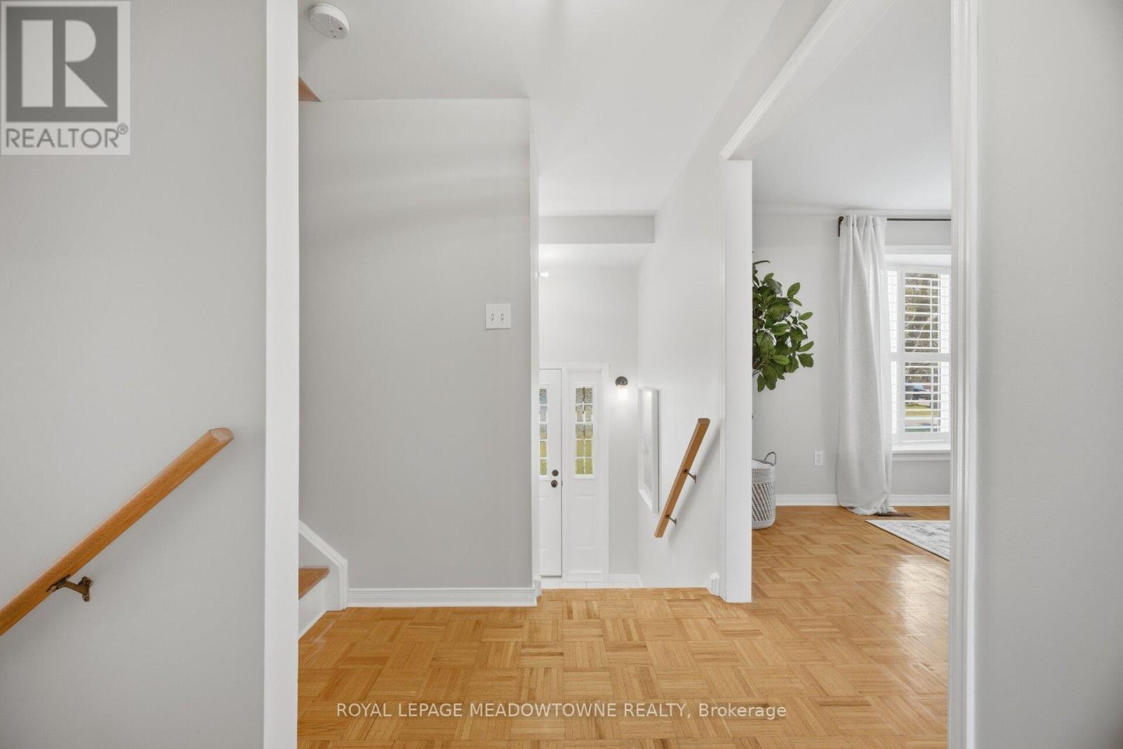 












523 TRAFALGAR COURT

,
Milton,




Ontario
L9T3A8

