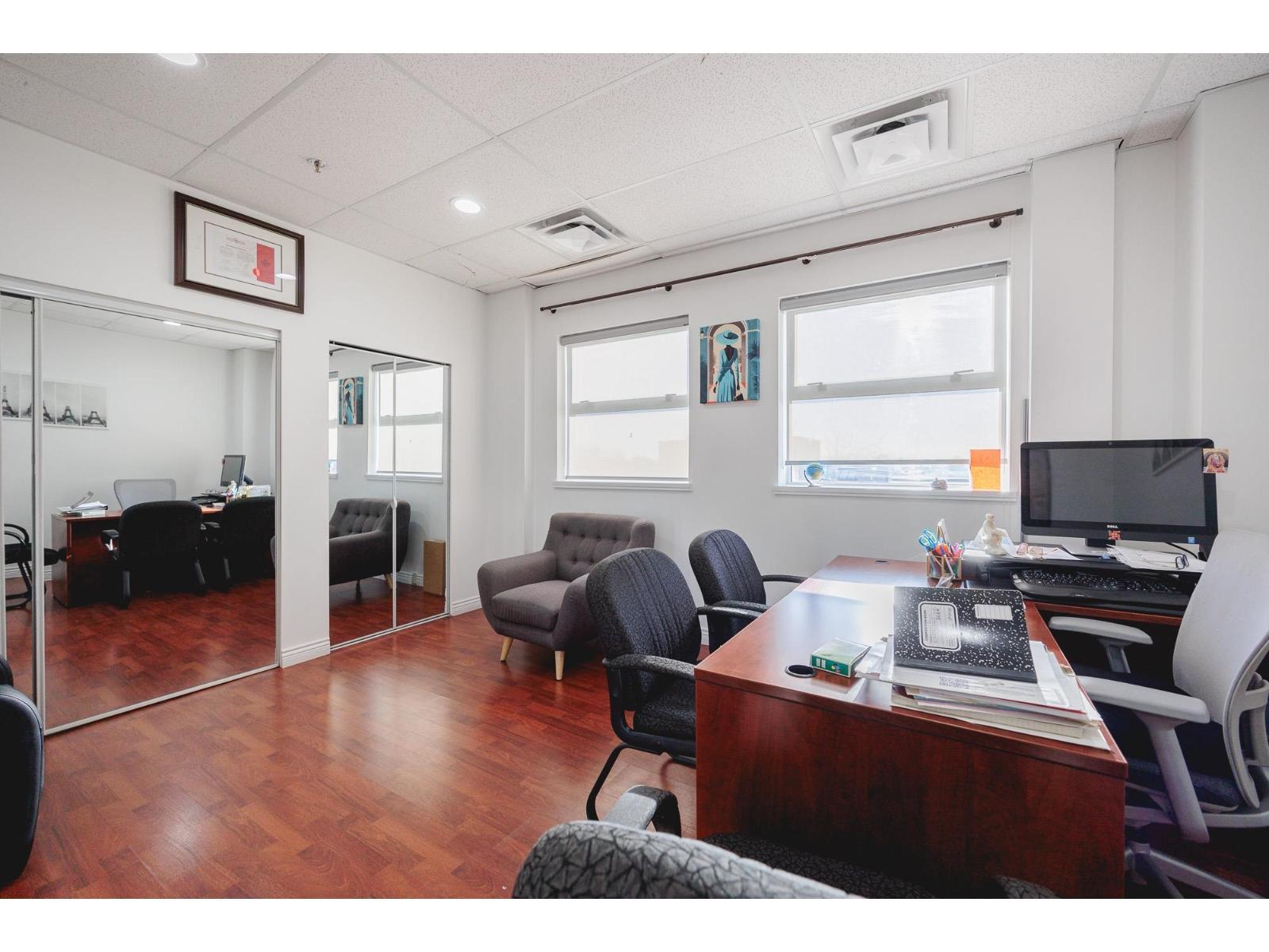 












301 8268 120 STREET

,
Surrey,




British Columbia
V3W3N4

