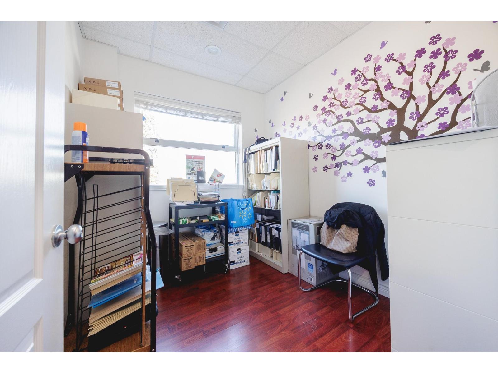 












301 8268 120 STREET

,
Surrey,




British Columbia
V3W3N4

