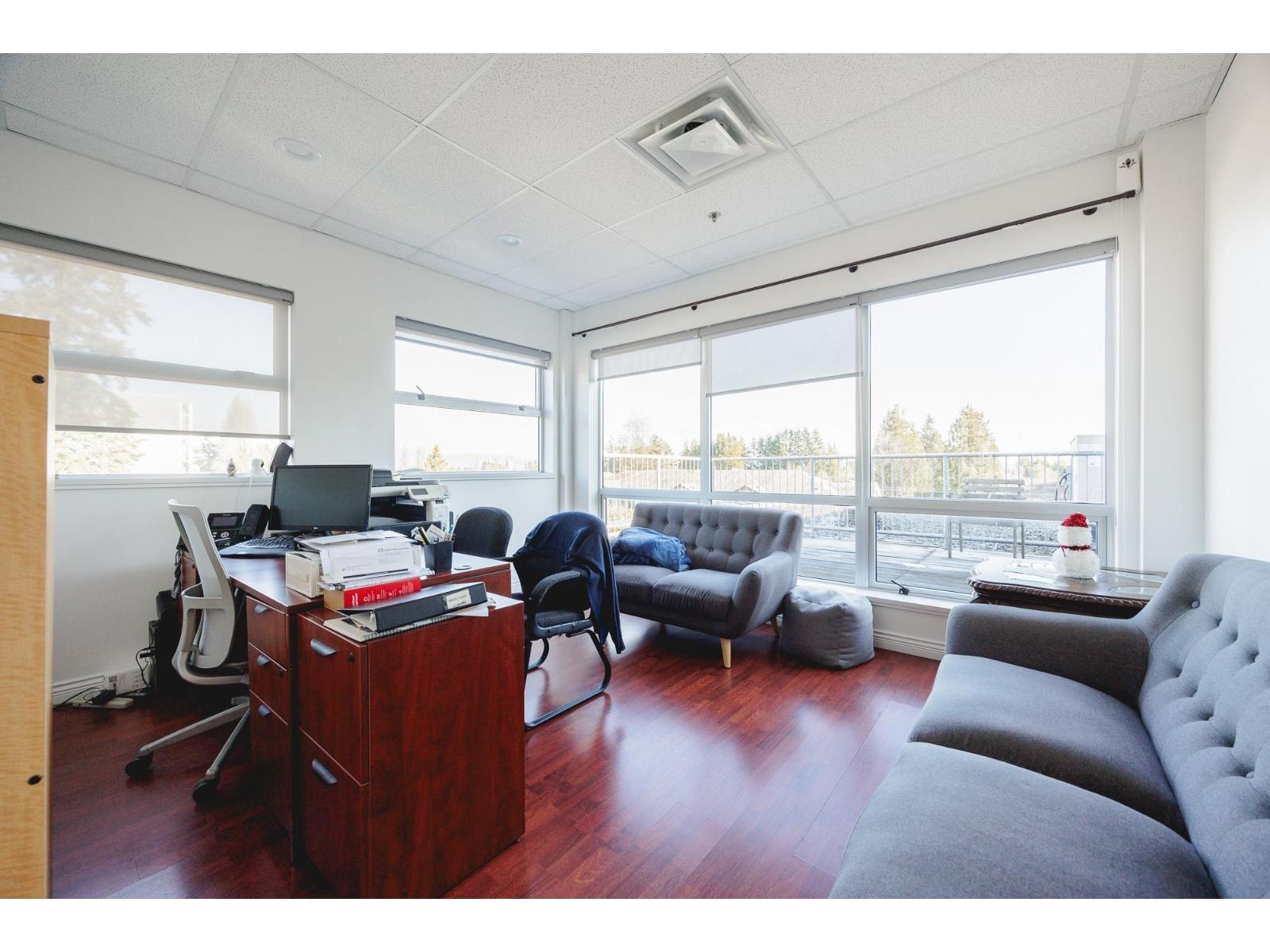 












301 8268 120 STREET

,
Surrey,




British Columbia
V3W3N4

