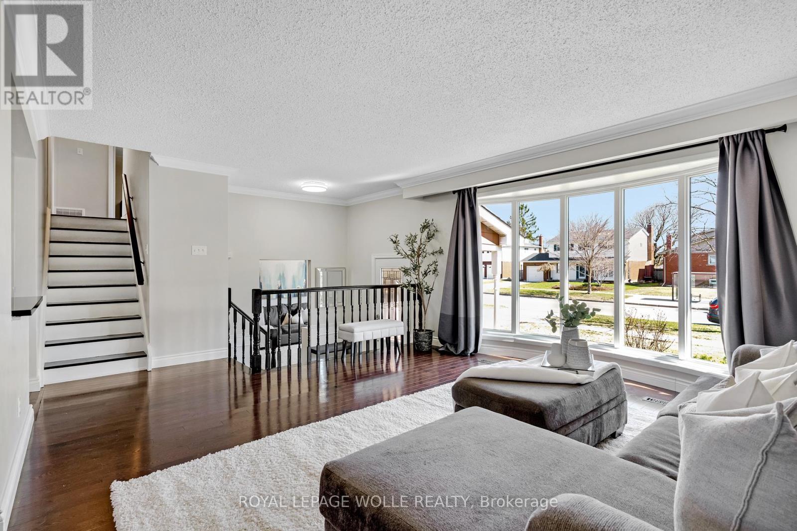 












86 MCGARRY DRIVE

,
Kitchener,




Ontario
N2N1A4

