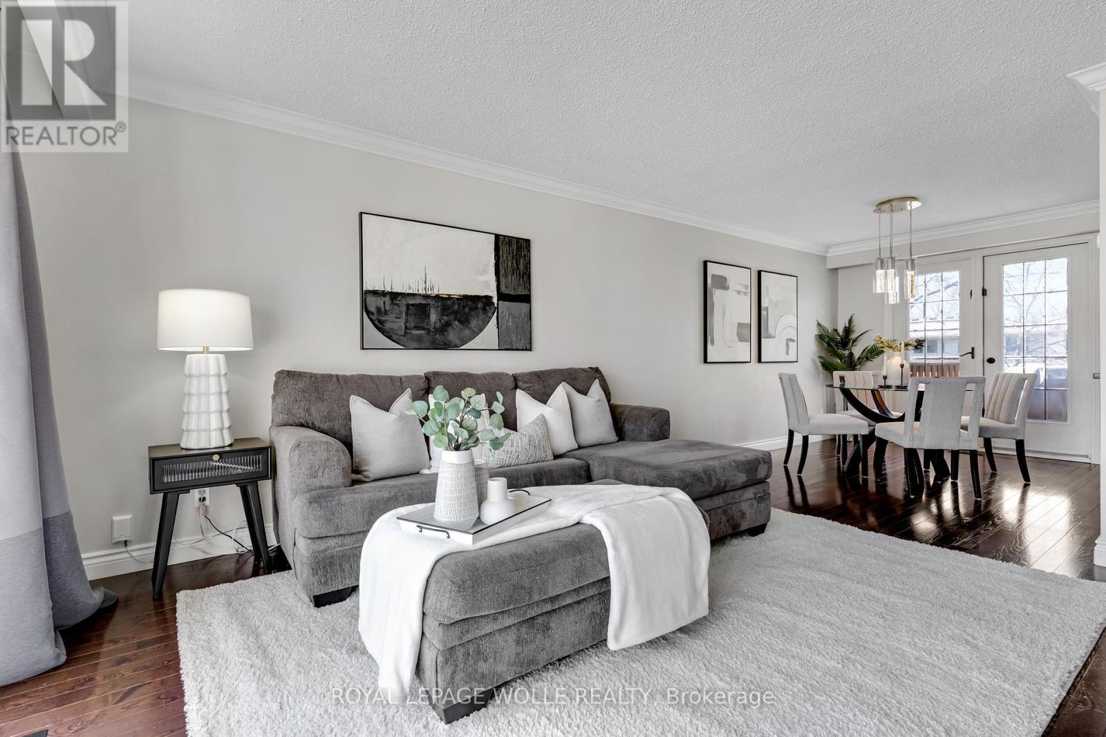 












86 MCGARRY DRIVE

,
Kitchener,




Ontario
N2N1A4

