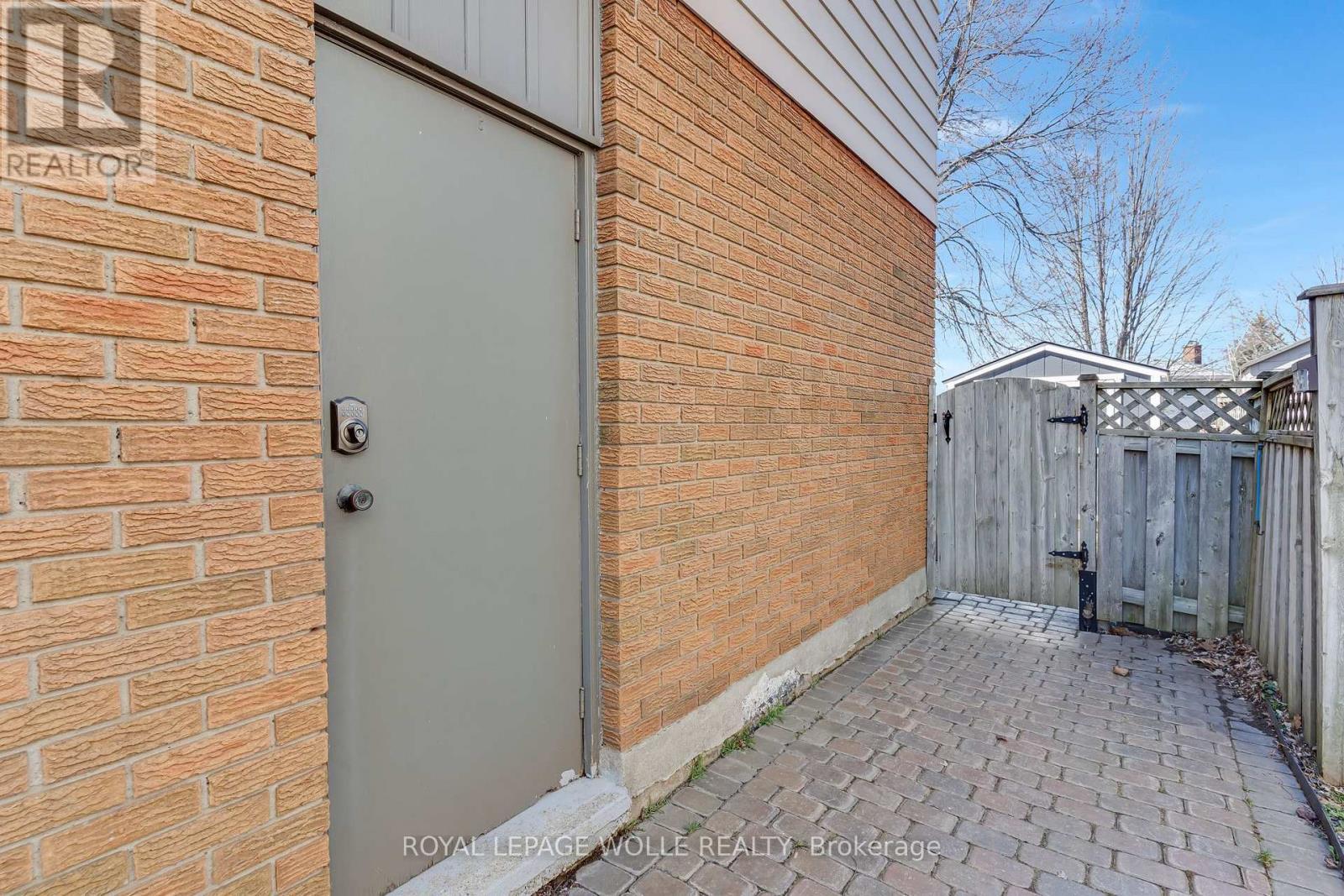 












86 MCGARRY DRIVE

,
Kitchener,




Ontario
N2N1A4

