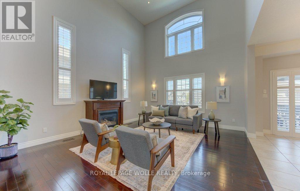 












414 ZELLER DRIVE

,
Waterloo,




Ontario
N2A0C7

